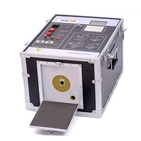 Řekněte sbohem fuzzy měření: Tester dielektrických ztrát s proměnnou frekvenc...